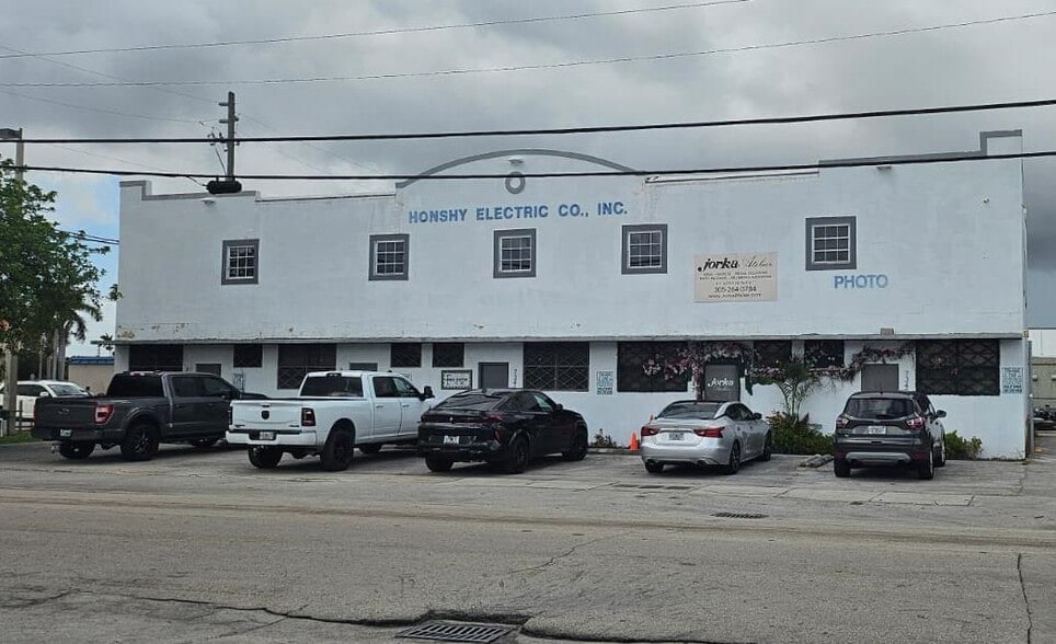 Primary Photo Of 7345 SW 41st St, Miami Warehouse For Sale