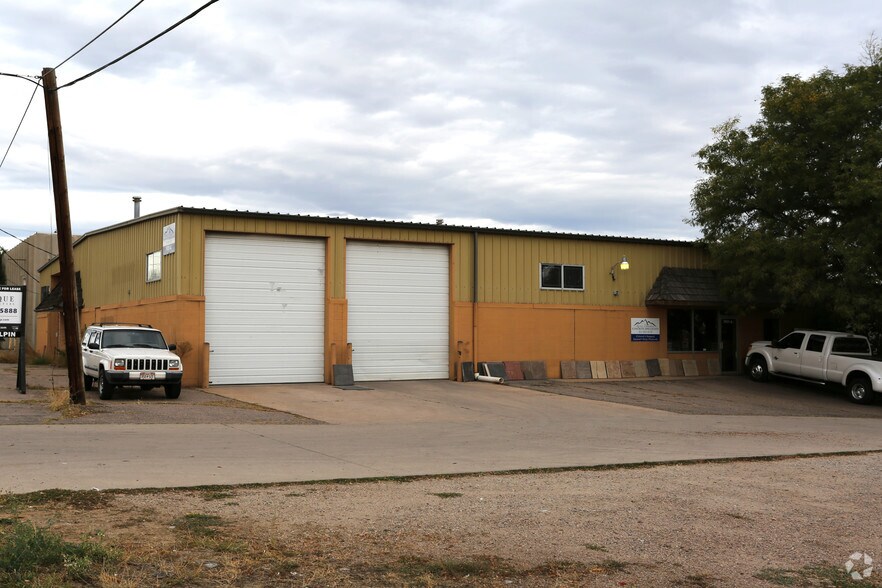 More Photos Of 1921 W Yale Ave, Englewood Warehouse For Lease