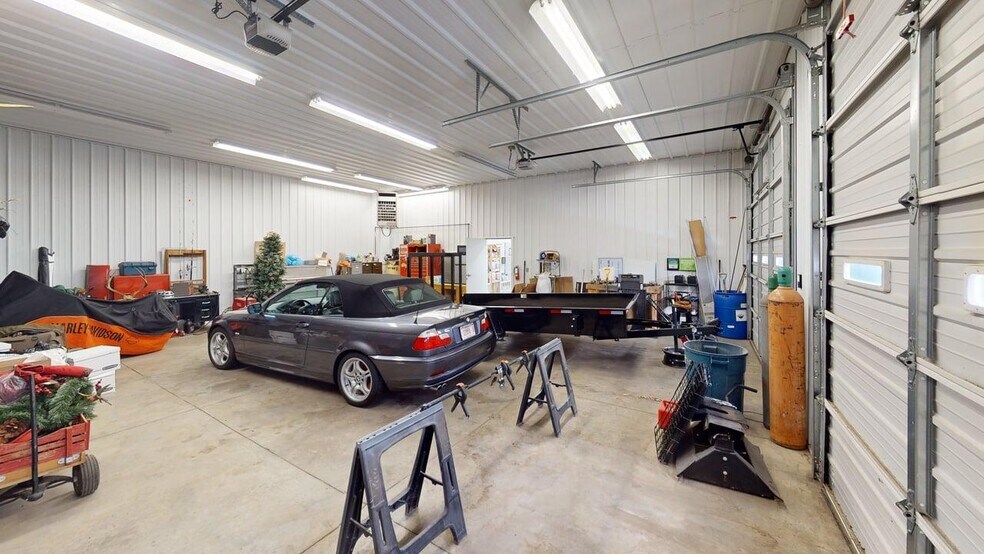 More Photos Of 115 N 6th St, Monticello General Retail For Sale