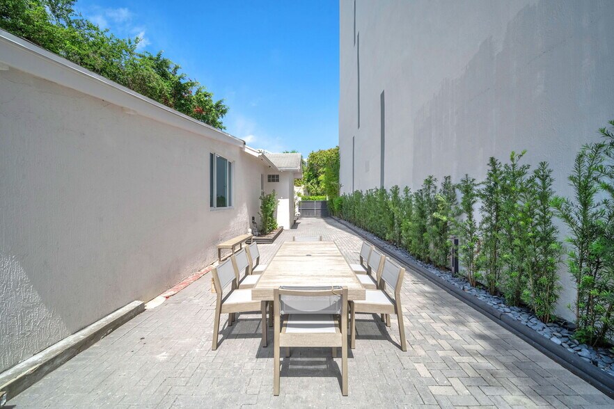 More Photos Of 120 NE 25th St, Miami Specialty For Sale