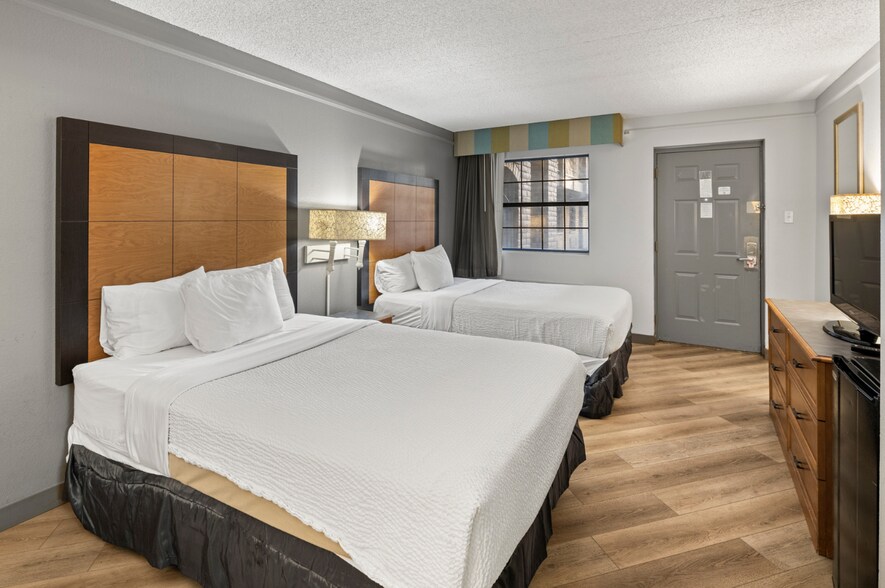 More Photos Of 911 S 48th St, Tempe Hotel For Sale