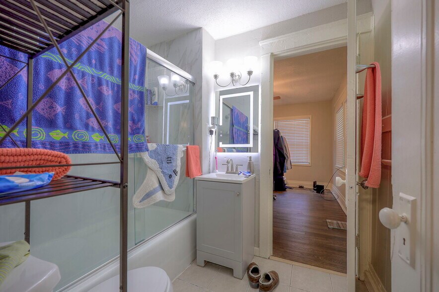 More Photos Of 4220 Harrison St, Kansas City Apartments For Sale