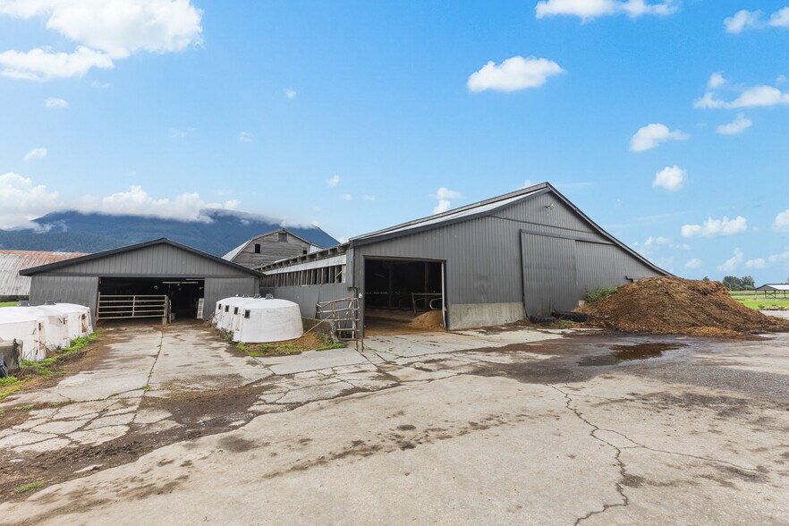 More Photos Of 8713 Howell Rd, Deroche Land For Sale