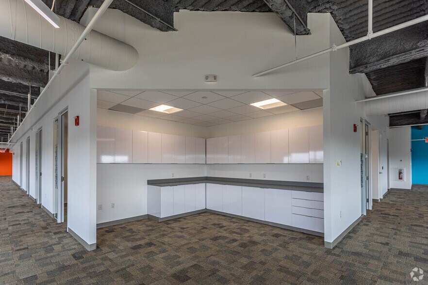 More Photos Of 350 Main St, Malden Office For Lease