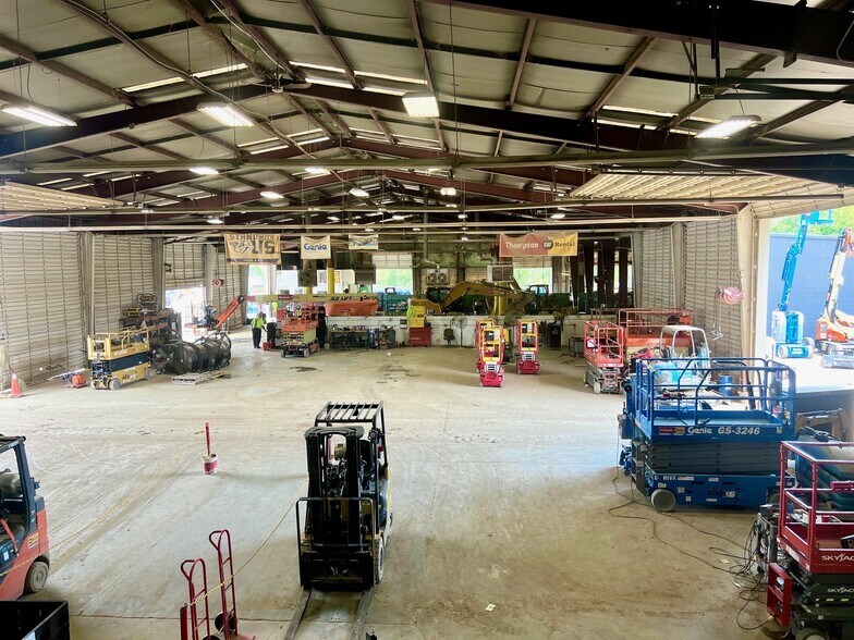 More Photos Of 1333 Foster Ave, Nashville Service For Lease