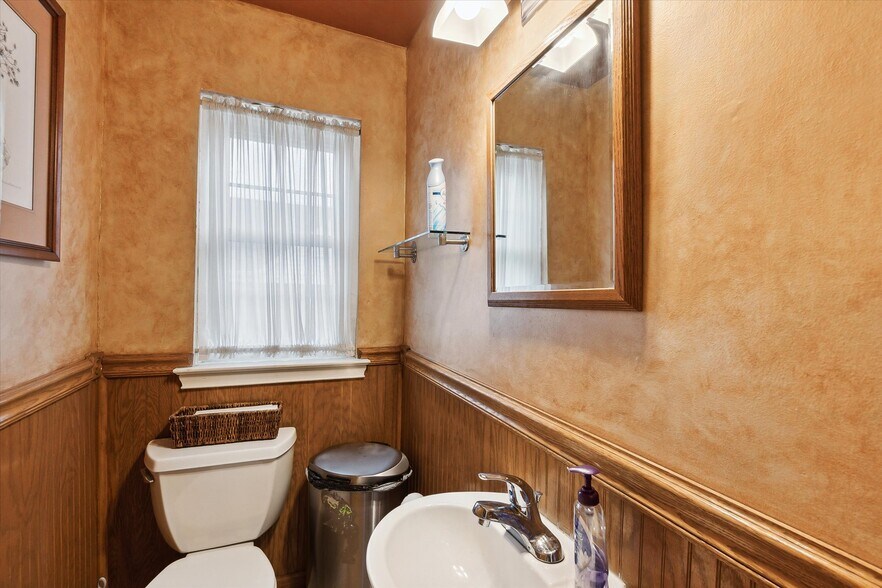 More Photos Of 415 W Grand River Ave, East Lansing Office Residential For Sale