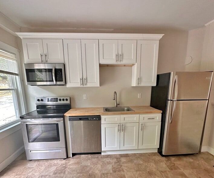 More Photos Of 2-24 D St, Whitinsville Apartments For Sale