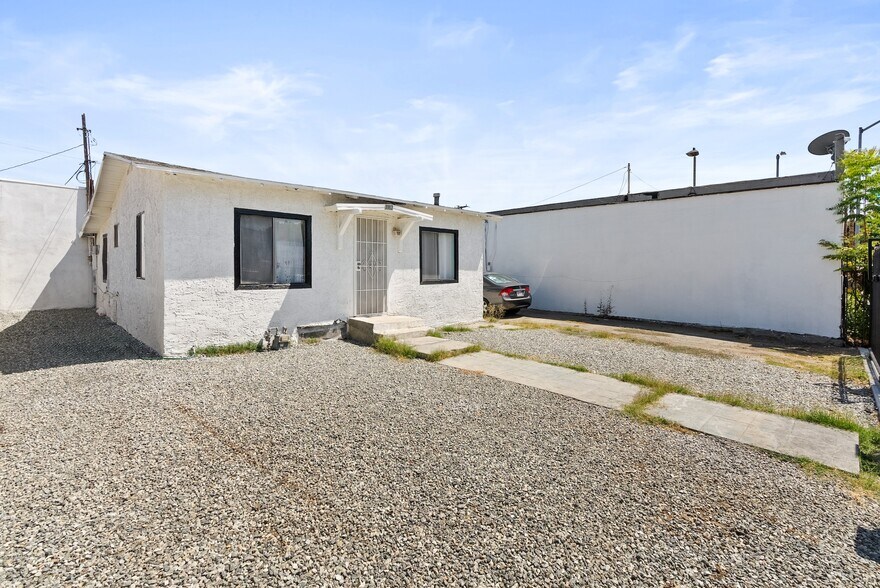 More Photos Of 4151 E Olympic Blvd, Los Angeles Auto Repair For Sale