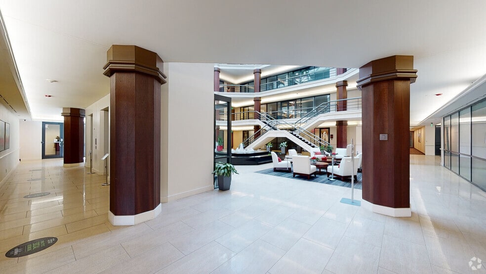 More Photos Of 800 Fairway Dr, Deerfield Beach Office Residential For Lease