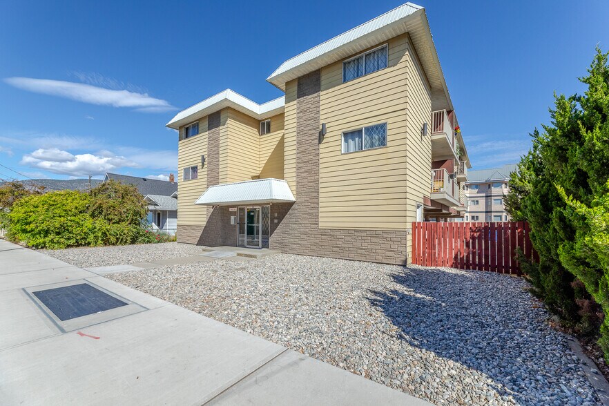 More Photos Of 157 Wade Av W, Penticton Apartments For Sale
