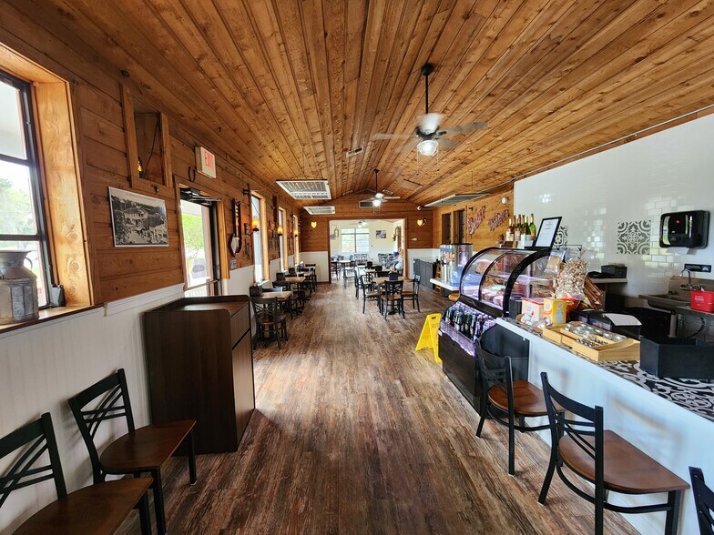 More Photos Of 1740 E Jefferson St, Brooksville Restaurant For Sale