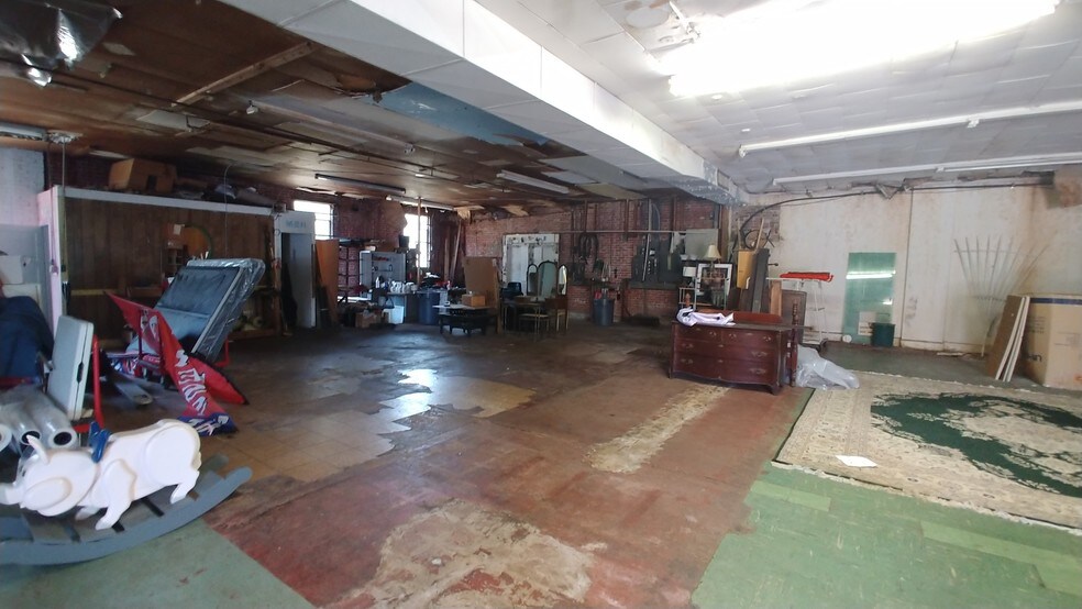 More Photos Of 1724 Bailey Ave, Jackson Freestanding For Lease