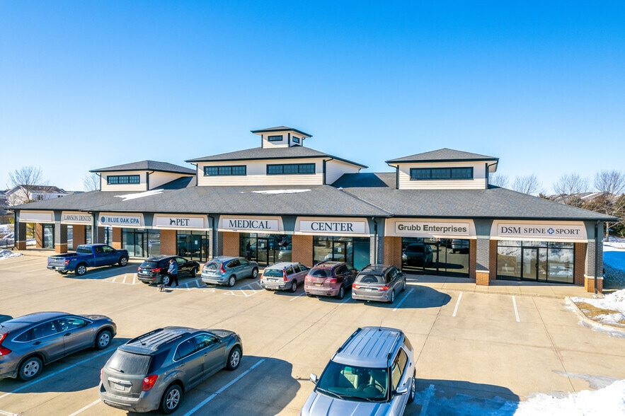 More Photos Of 4444-4456 NW 128th St, Urbandale Office For Sale