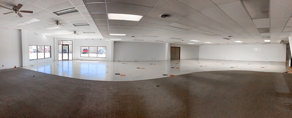 More Photos Of 1040 W Main St, Mascoutah Freestanding For Lease