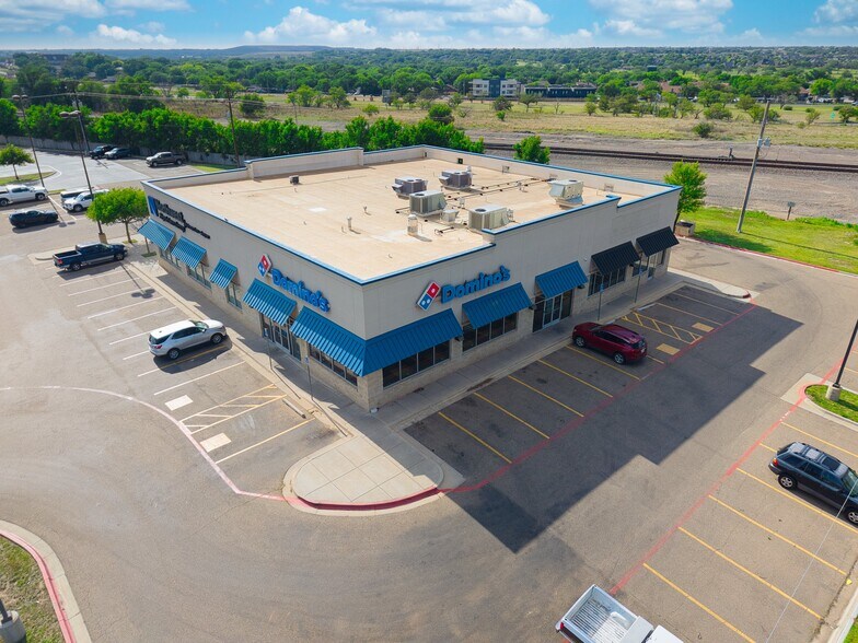 More Photos Of 301 N 23rd St, Canyon General Retail For Lease