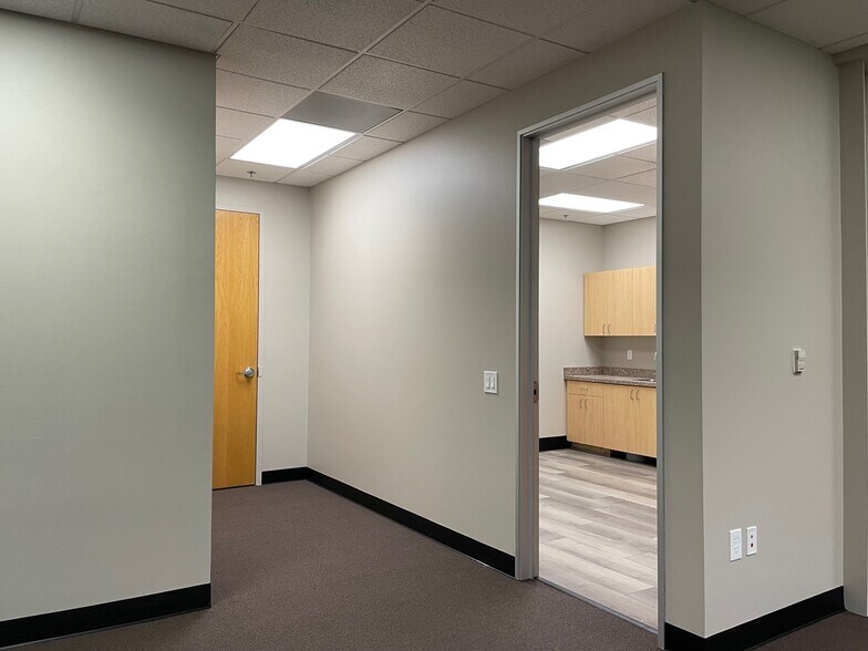 More Photos Of 400 Plaza Dr, Folsom Office For Sale