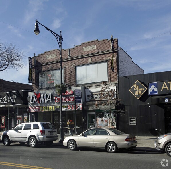 More Photos Of 30-22 Steinway St, Astoria Storefront For Lease