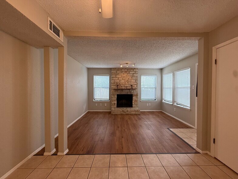 More Photos Of 12307 Deer Falls Dr, Austin Apartments For Sale