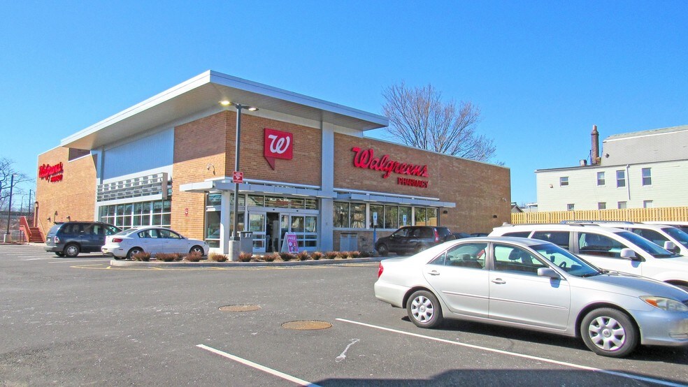 More Photos Of 36 Hillside Ave, Hillside Drugstore For Sale