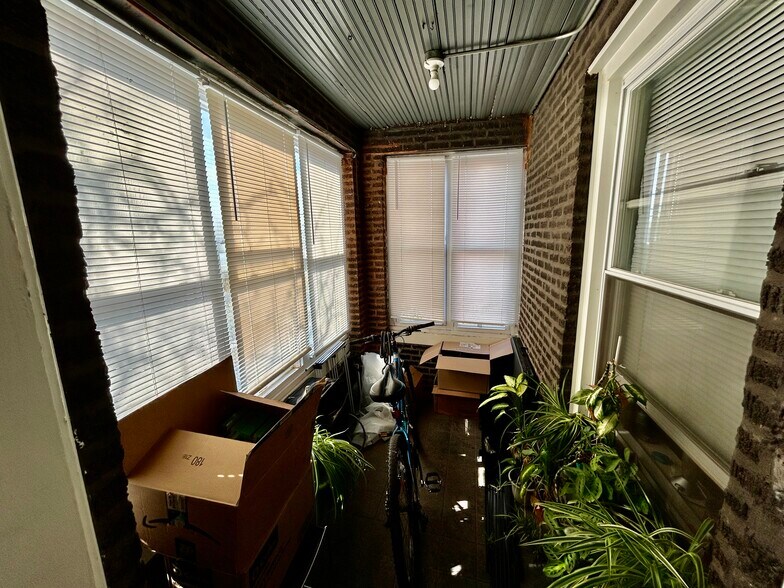 More Photos Of 816-822 E Marquette Rd, Chicago Apartments For Sale