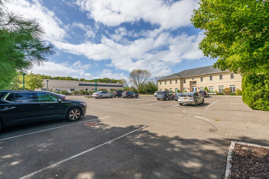 More Photos Of 223 W Montauk Hwy, Hampton Bays Medical For Lease