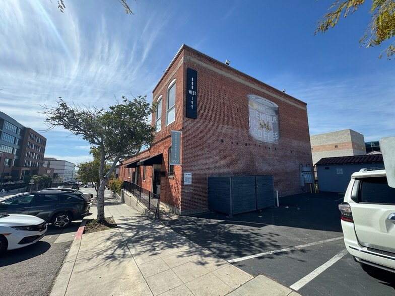 More Photos Of 800 W Ivy St, San Diego Storefront Retail Office For Lease