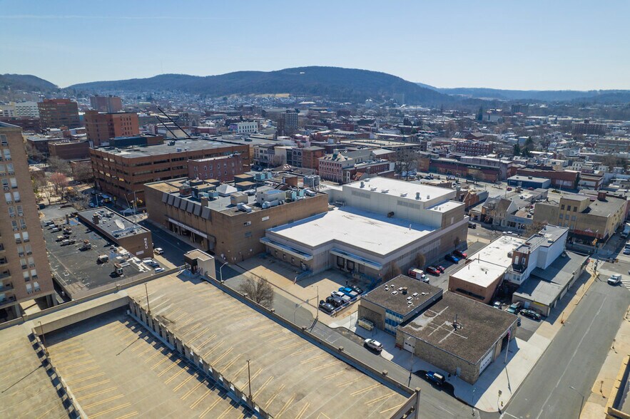 More Photos Of 345 Penn St, Reading Warehouse For Sale