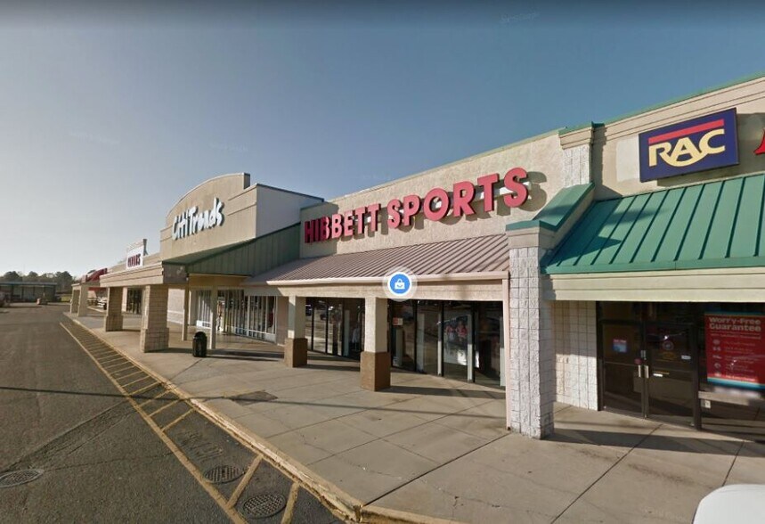 More Photos Of 604 E Church St, Atmore Storefront For Lease