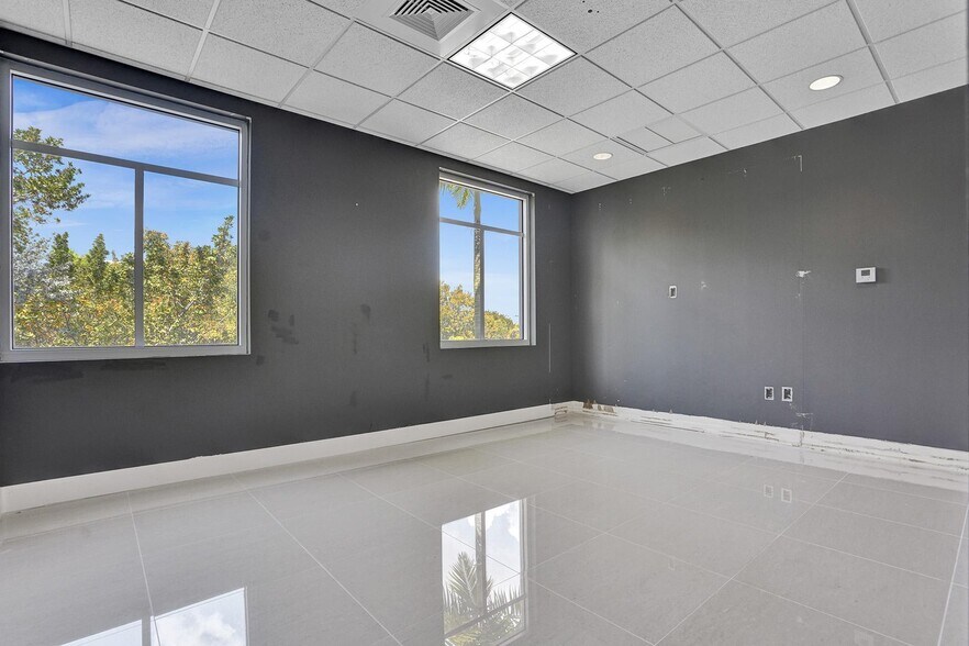 More Photos Of 15620 SW 29th St, Miramar Medical For Sale