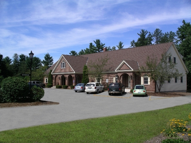 More Photos Of 89 S Mast St, Goffstown Office For Lease