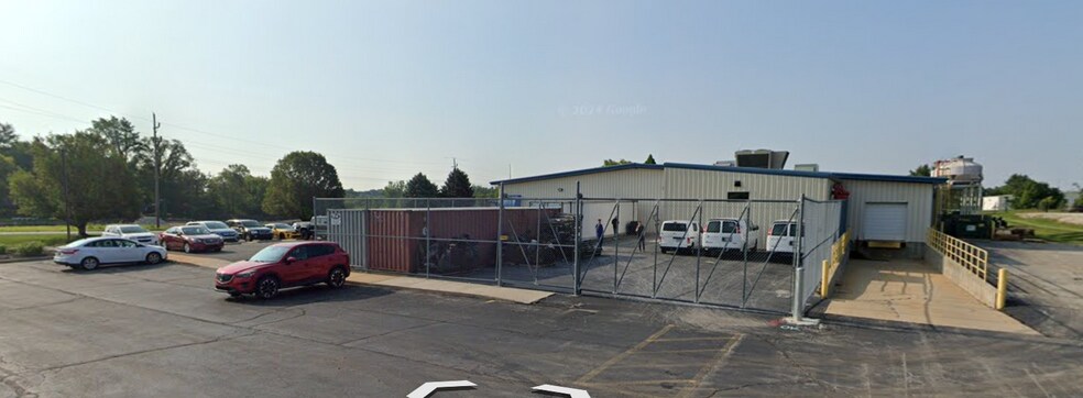 More Photos Of 1815 Touby Pike, Kokomo Flex For Sale