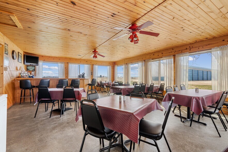 More Photos Of 28534 U.S. 18, Mc Gregor General Retail For Sale