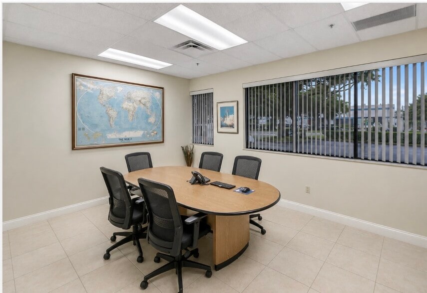 More Photos Of 2453 Orlando Central Pky, Orlando Office For Sale