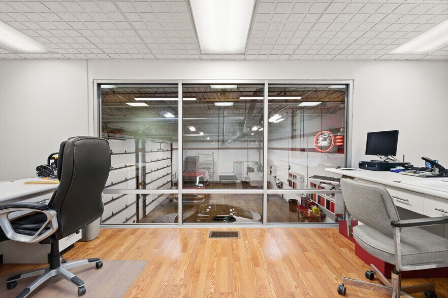 More Photos Of 21052 Van Born Rd, Dearborn Heights Warehouse For Sale