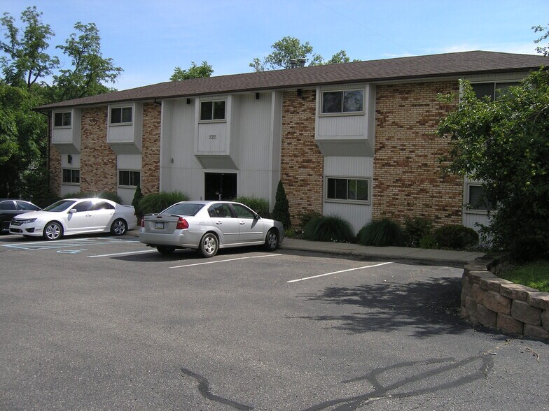 More Photos Of 2035 Hogback Rd, Ann Arbor Medical For Lease