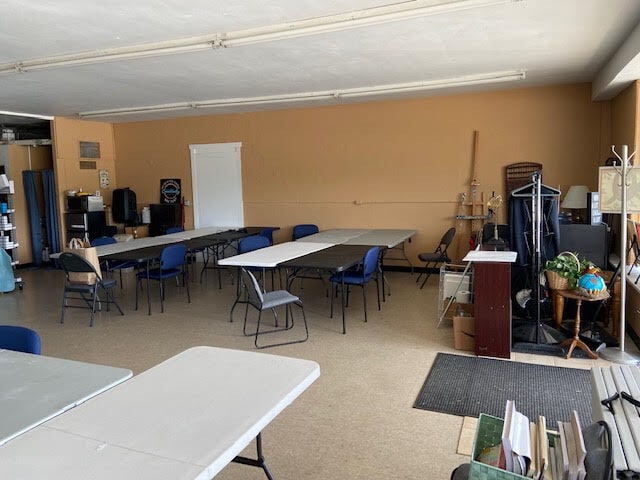 More Photos Of 3 W Hempfield Dr, Irwin Medical For Lease