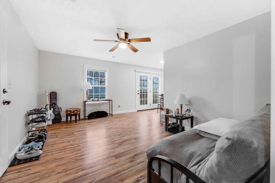 More Photos Of 940 Stewart St, Morgantown Apartments For Sale