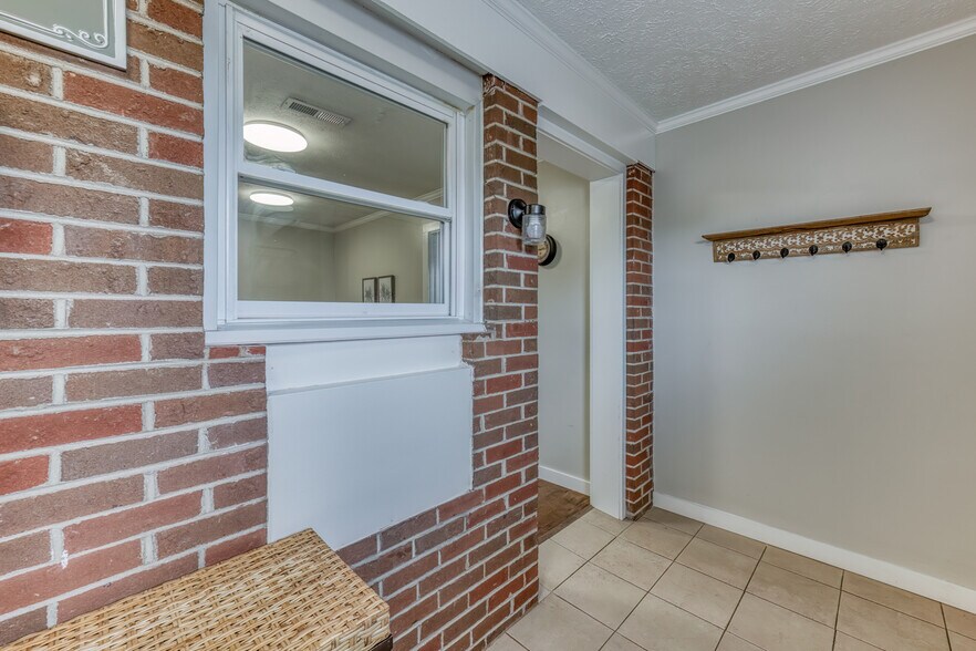 More Photos Of 1300 Holyoke St, Kingsport Apartments For Sale