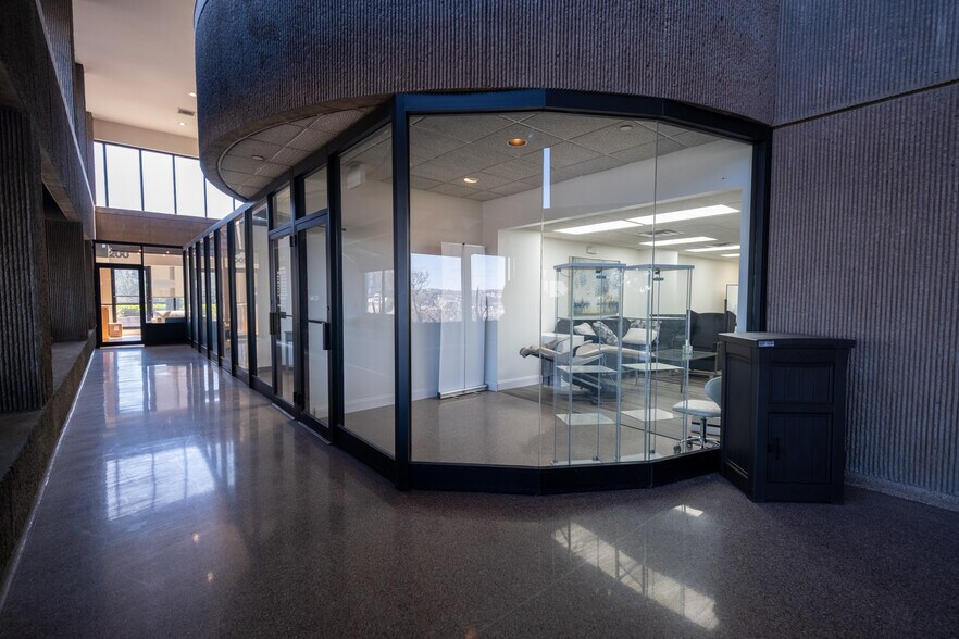 More Photos Of 1301 Grandview Ave, Pittsburgh Office For Sale