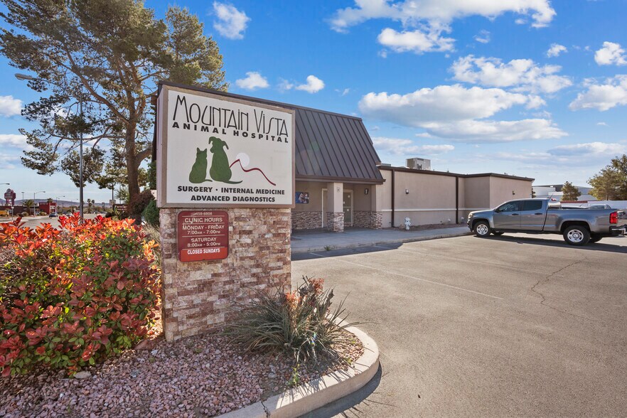 4675 E Flamingo Rd, Las Vegas, NV 89121 Veterinarian Kennel For Sale