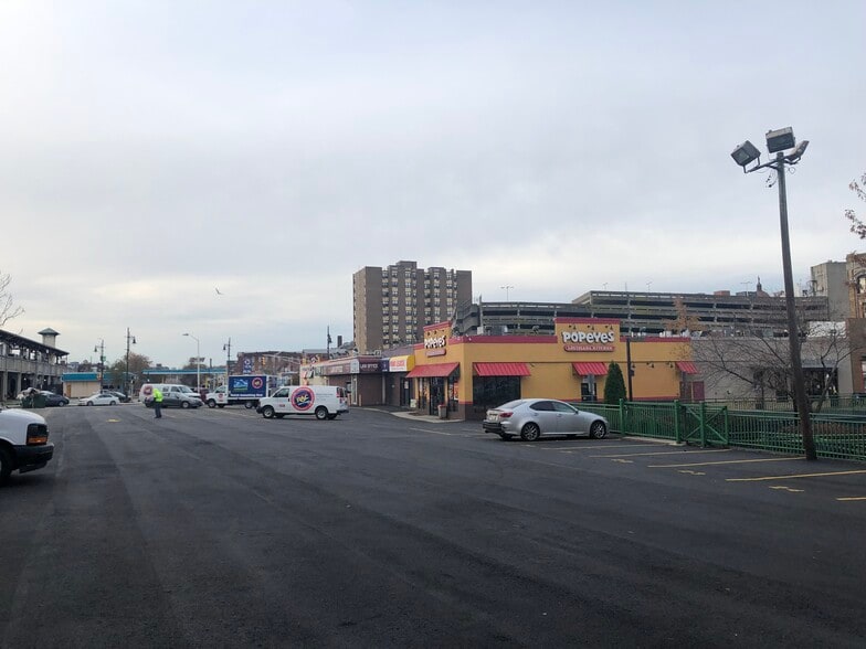 More Photos Of 237-251 Market St, Paterson Storefront Retail Office For Lease