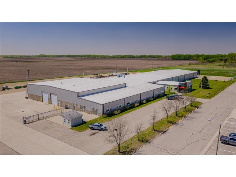 More Photos Of 2205 Hall Ave, Benson Manufacturing For Sale