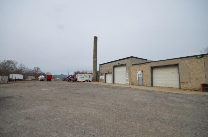 More Photos Of 426 Dolph St N, Cambridge Warehouse For Sale