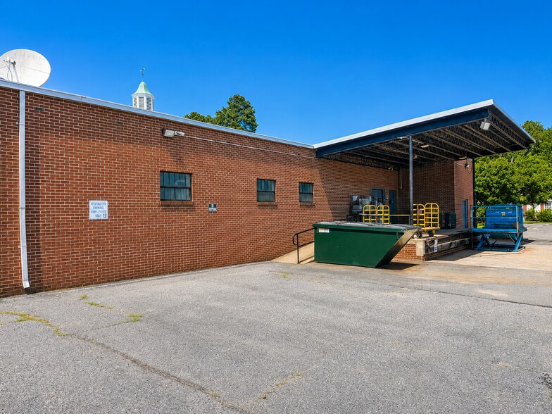 More Photos Of 400 Wright St, Tappahannock Office For Sale