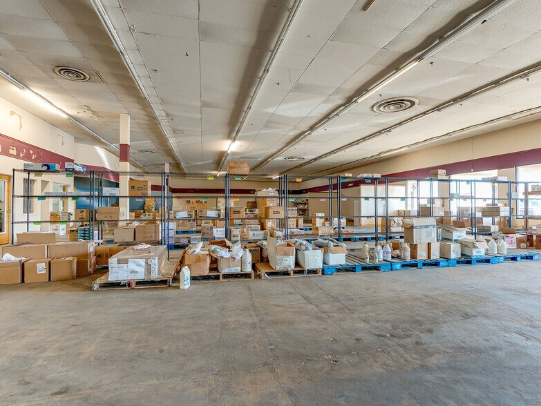 More Photos Of 801-807 N Broadway Ave, Ada Storefront For Lease