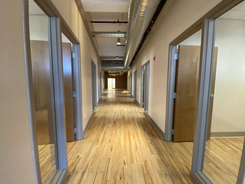 More Photos Of 686 Main St, Buffalo Loft Creative Space For Lease