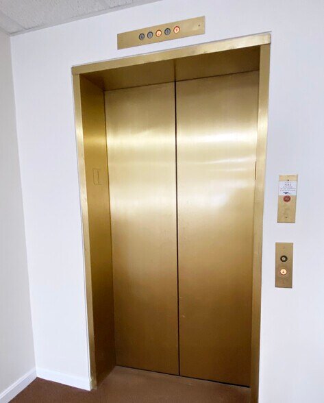 More Photos Of 75 Gilcreast Rd, Londonderry Office For Lease