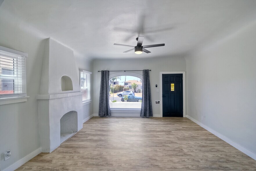 More Photos Of 4685 Hamilton St, San Diego Apartments For Sale