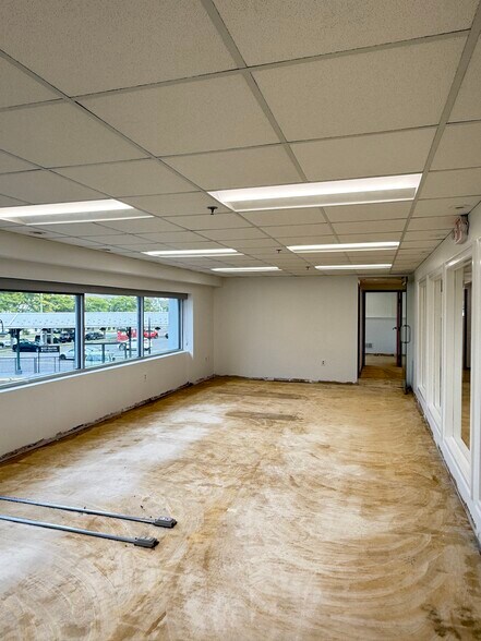 More Photos Of 116 Chestnut St, Red Bank Office For Lease