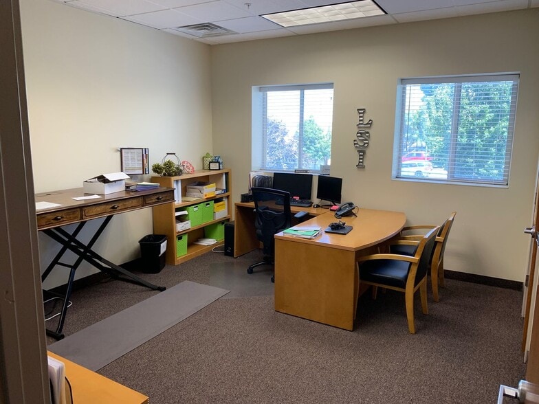 More Photos Of 1349 W 760 N, Orem Flex For Lease